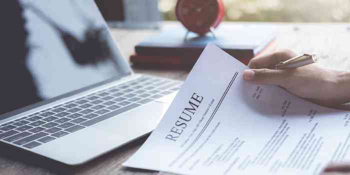 Reviewing a resume